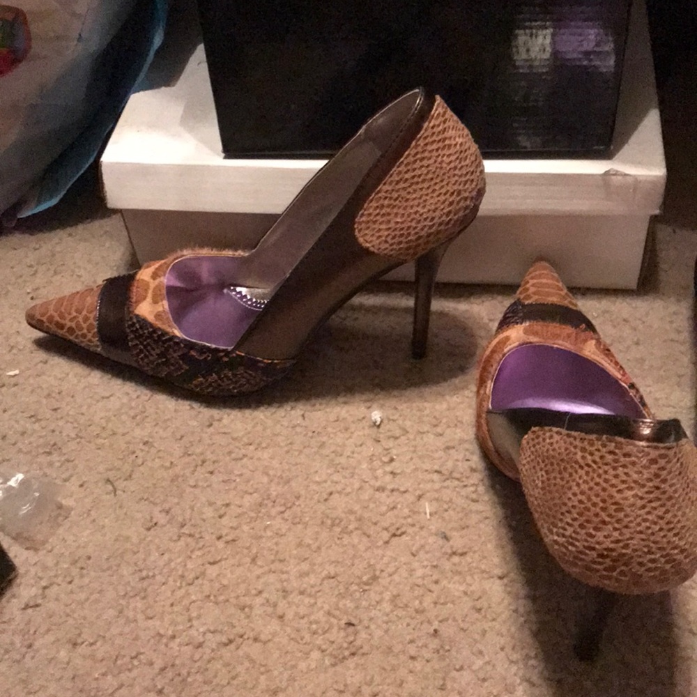 Multicolored, animal print, stilettos pump.